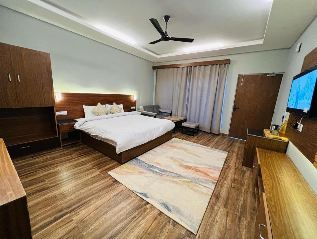The Foresta By Orchid Hospitality & Holidays Hotel Mukteshwar Eksteriør billede