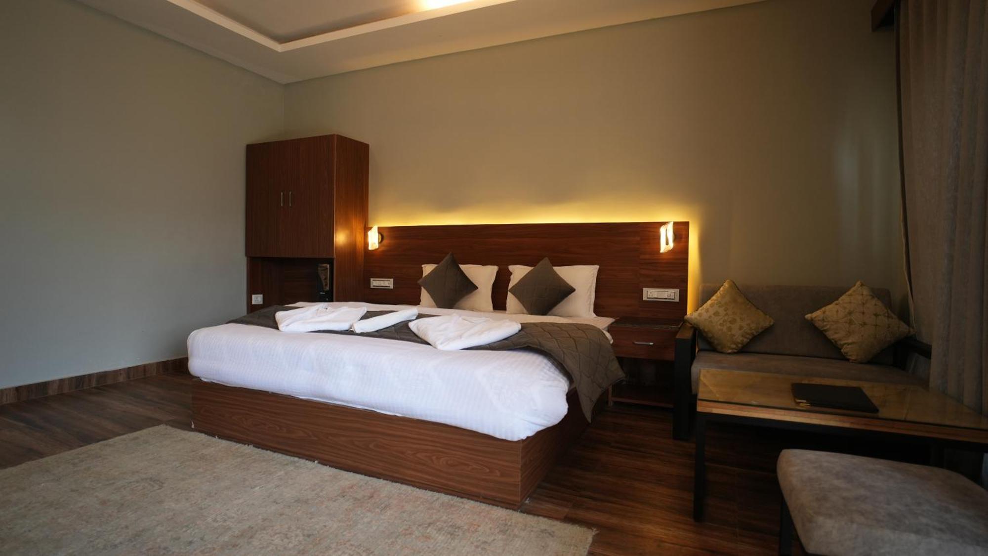 The Foresta By Orchid Hospitality & Holidays Hotel Mukteshwar Eksteriør billede