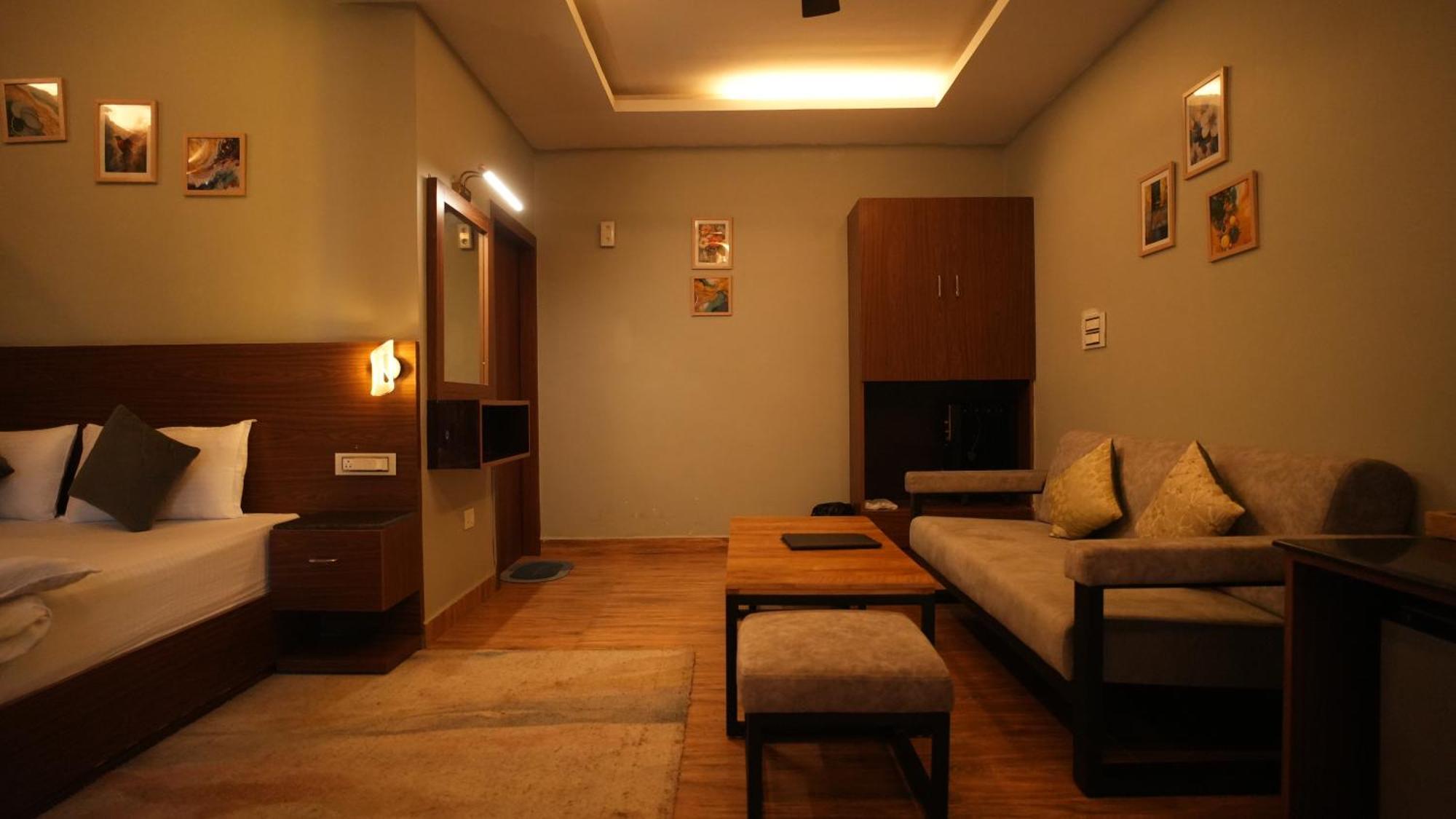 The Foresta By Orchid Hospitality & Holidays Hotel Mukteshwar Eksteriør billede